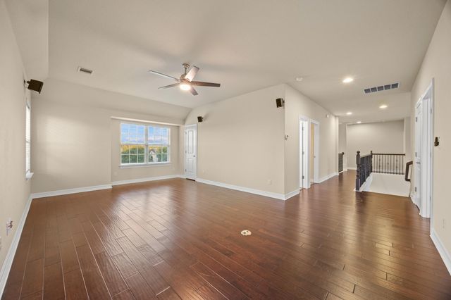 223 Lake Como DR, Austin, TX 78734