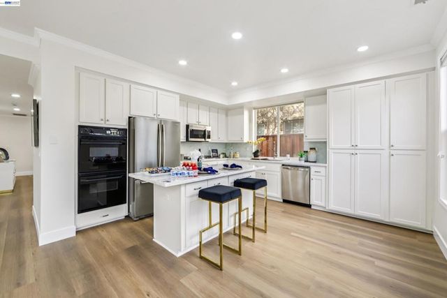 428 Fuchsia Ln, San Ramon, CA 94582