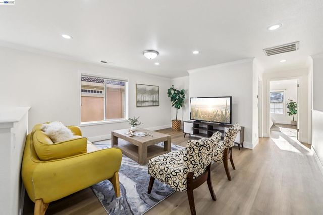 428 Fuchsia Ln, San Ramon, CA 94582