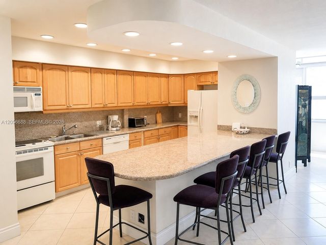 10210 Collins Ave 303, Bal Harbour, FL 33154