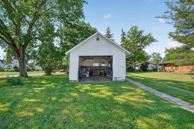 203 5th Street, Parkersburg, IA 50665