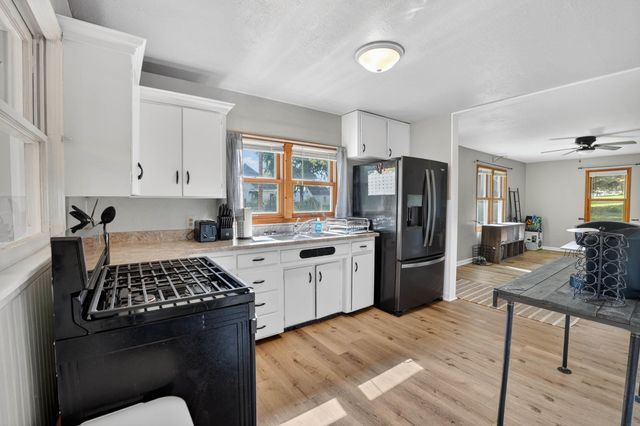 203 5th Street, Parkersburg, IA 50665