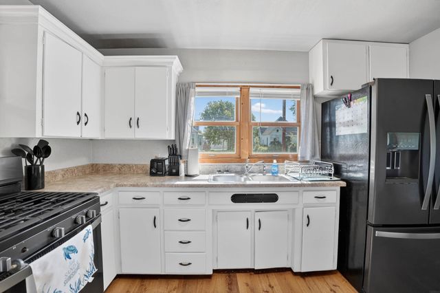 203 5th Street, Parkersburg, IA 50665