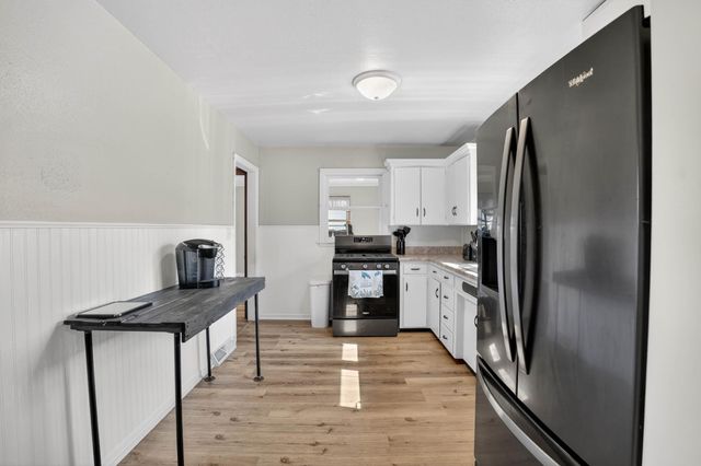 203 5th Street, Parkersburg, IA 50665