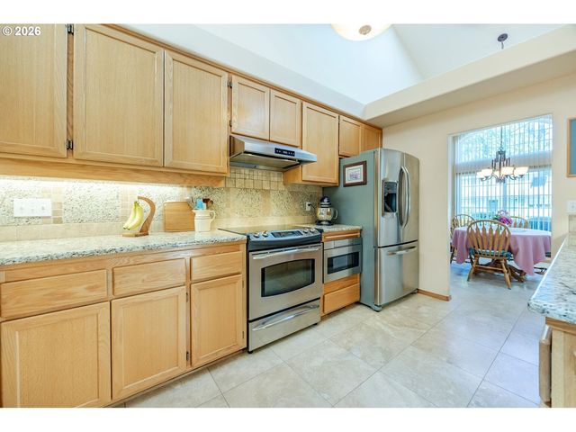 4075 BERRYWOOD Dr, Eugene, OR 97404