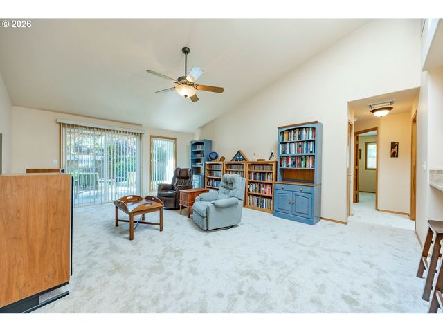 4075 BERRYWOOD Dr, Eugene, OR 97404