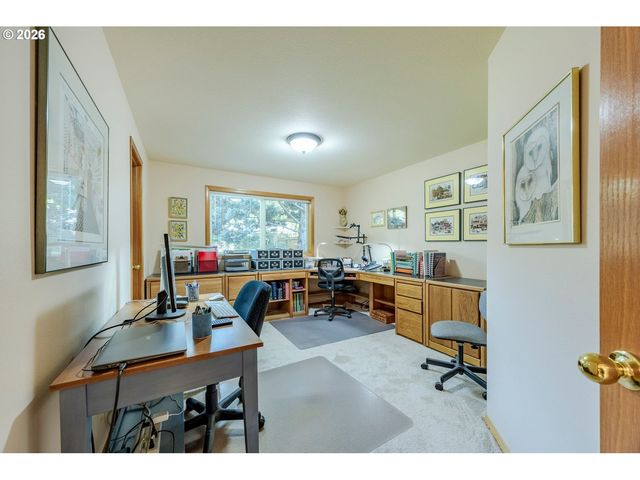 4075 BERRYWOOD Dr, Eugene, OR 97404