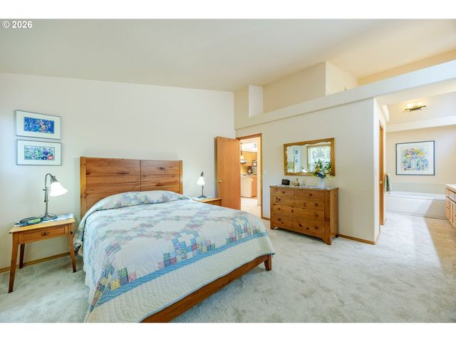 4075 BERRYWOOD Dr, Eugene, OR 97404