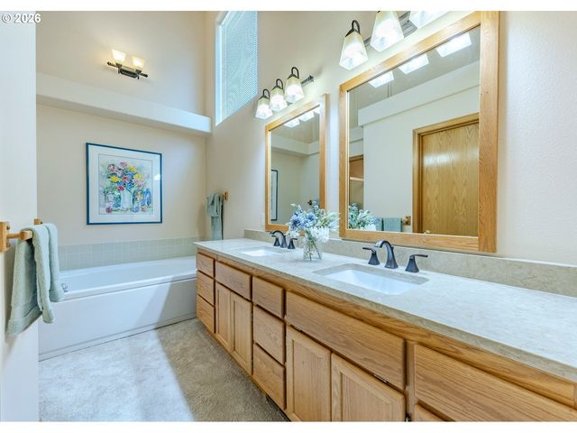 4075 BERRYWOOD Dr, Eugene, OR 97404