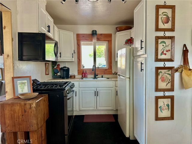 2217 Young Ave, Lake Isabella, CA 93240