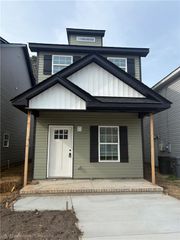 635 Homestead AVE, Hampton, VA 23661