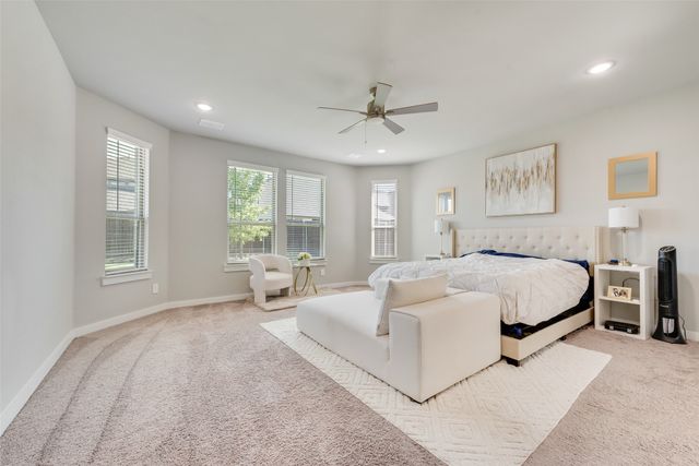 211 Coyote Creek Drive, Lavon, TX 75166