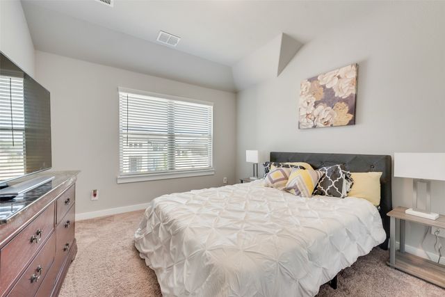 211 Coyote Creek Drive, Lavon, TX 75166