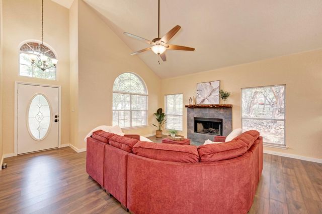 133 Ridgewood CV, Georgetown, TX 78633