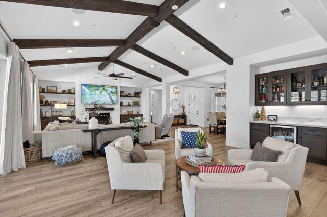 1715 N Renn Avenue, Clovis, CA 93619