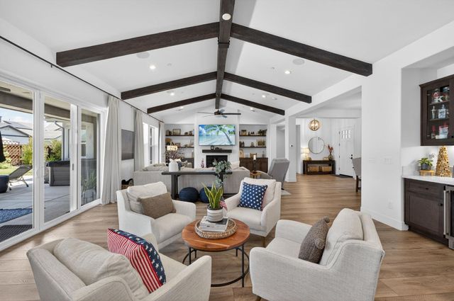 1715 N Renn Avenue, Clovis, CA 93619