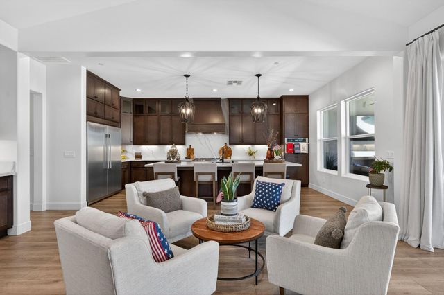 1715 N Renn Avenue, Clovis, CA 93619