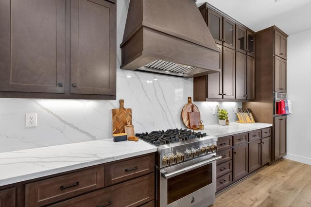 1715 N Renn Avenue, Clovis, CA 93619