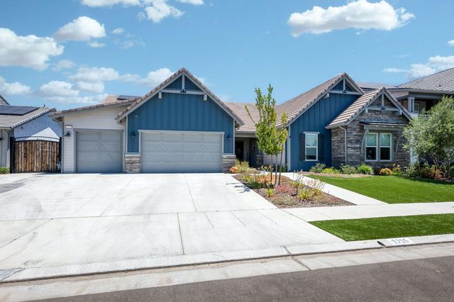 1715 N Renn Avenue, Clovis, CA 93619