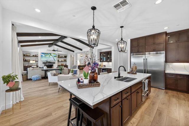 1715 N Renn Avenue, Clovis, CA 93619