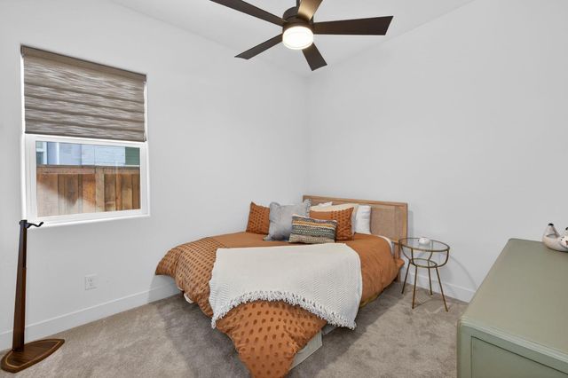 1715 N Renn Avenue, Clovis, CA 93619