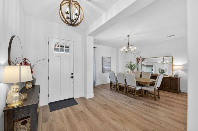 1715 N Renn Avenue, Clovis, CA 93619