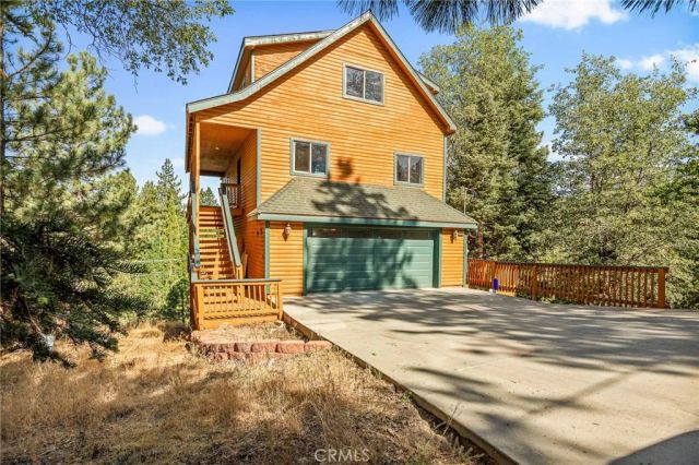 32792 Deer Lick Drive, Running Springs, CA 92382