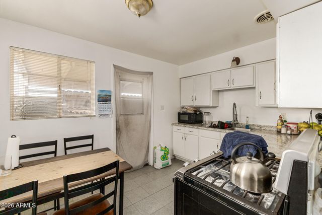 1147 W PEORIA Avenue, Phoenix, AZ 85029