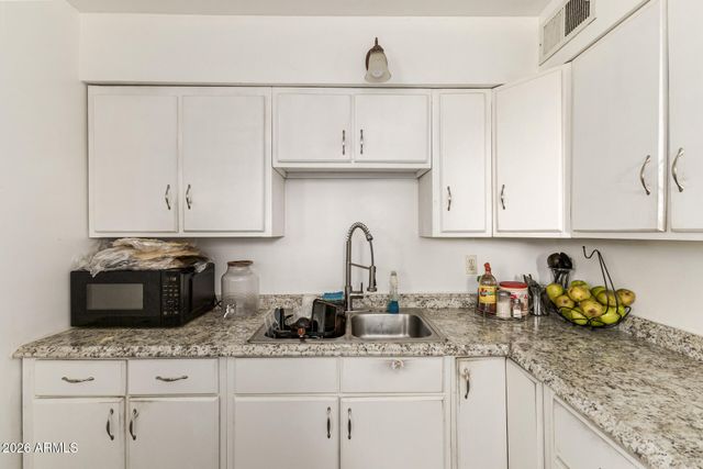 1147 W PEORIA Avenue, Phoenix, AZ 85029