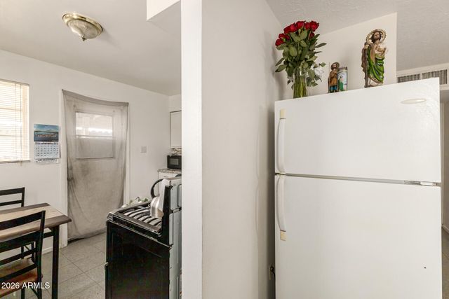 1147 W PEORIA Avenue, Phoenix, AZ 85029