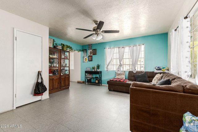 1147 W PEORIA Avenue, Phoenix, AZ 85029