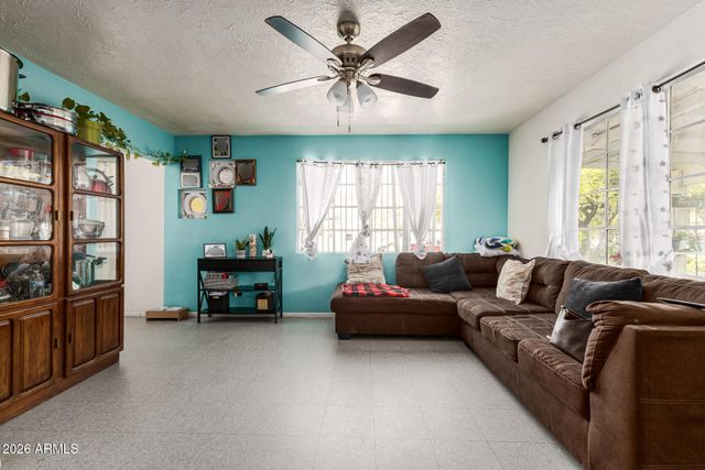 1147 W PEORIA Avenue, Phoenix, AZ 85029