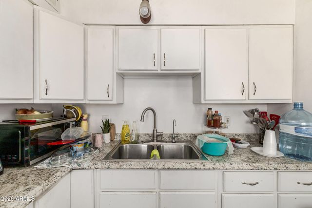 1147 W PEORIA Avenue, Phoenix, AZ 85029