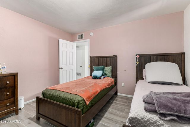 1147 W PEORIA Avenue, Phoenix, AZ 85029