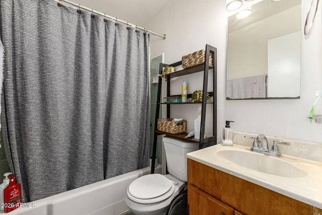 1147 W PEORIA Avenue, Phoenix, AZ 85029