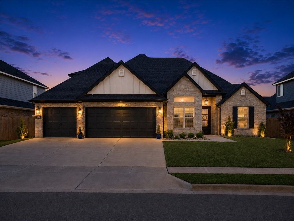 1380 Heart Street, Centerton, AR 72719