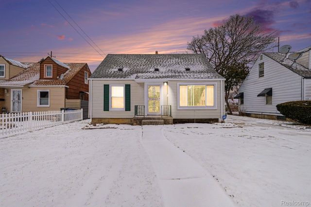 1818 Parkfront Drive, Flint, MI 48504