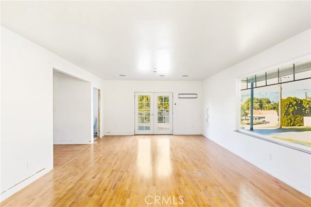 261 E Crescent Avenue, Redlands, CA 92373