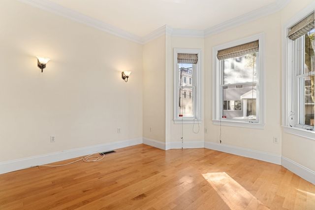 152 H Street 1, Boston, MA 02127