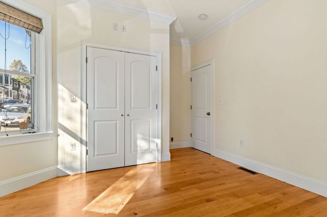 152 H Street 1, Boston, MA 02127