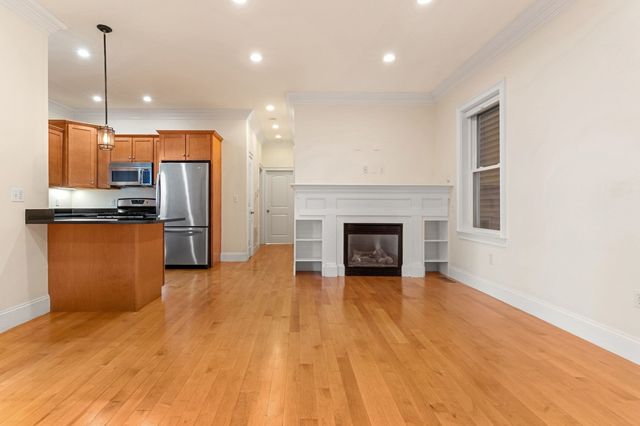 152 H Street 1, Boston, MA 02127