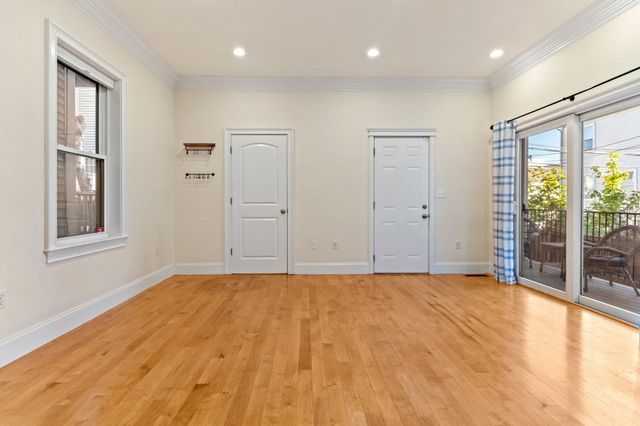 152 H Street 1, Boston, MA 02127