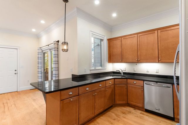 152 H Street 1, Boston, MA 02127