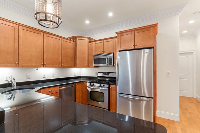 152 H Street 1, Boston, MA 02127