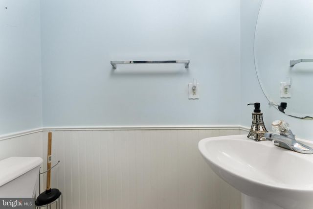 8708 FARNHAM WAY, Bristow, VA 20136