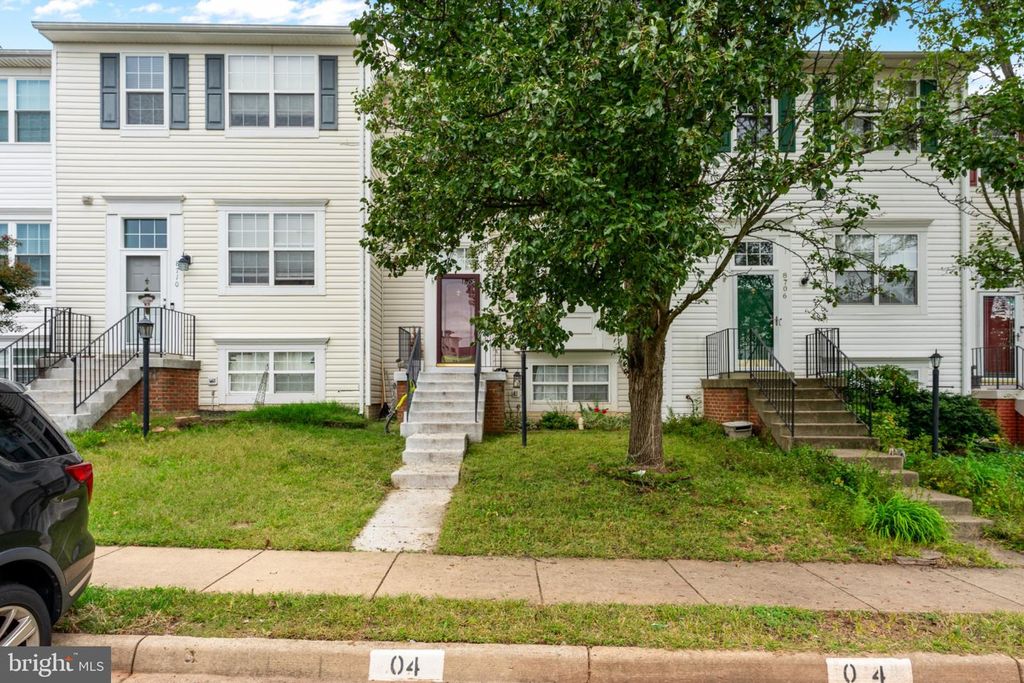 8708 FARNHAM WAY, Bristow, VA 20136