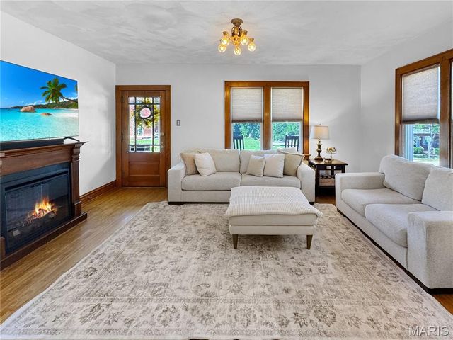 500 W End Avenue, Union, MO 63084