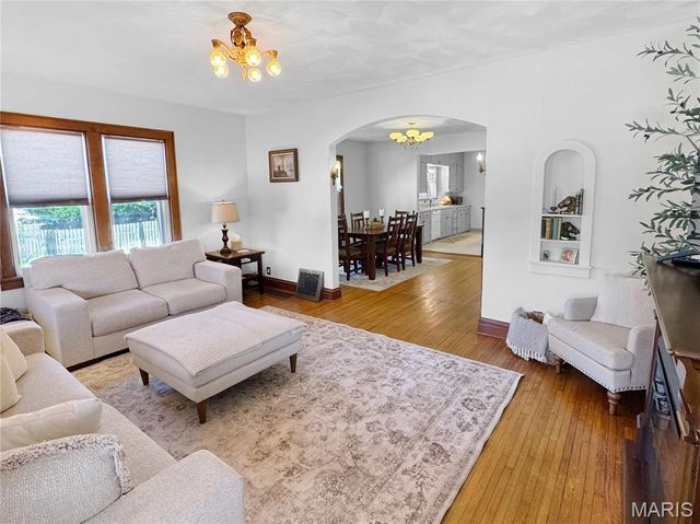 500 W End Avenue, Union, MO 63084