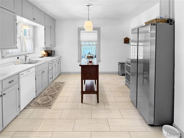 500 W End Avenue, Union, MO 63084