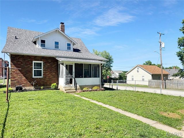 500 W End Avenue, Union, MO 63084
